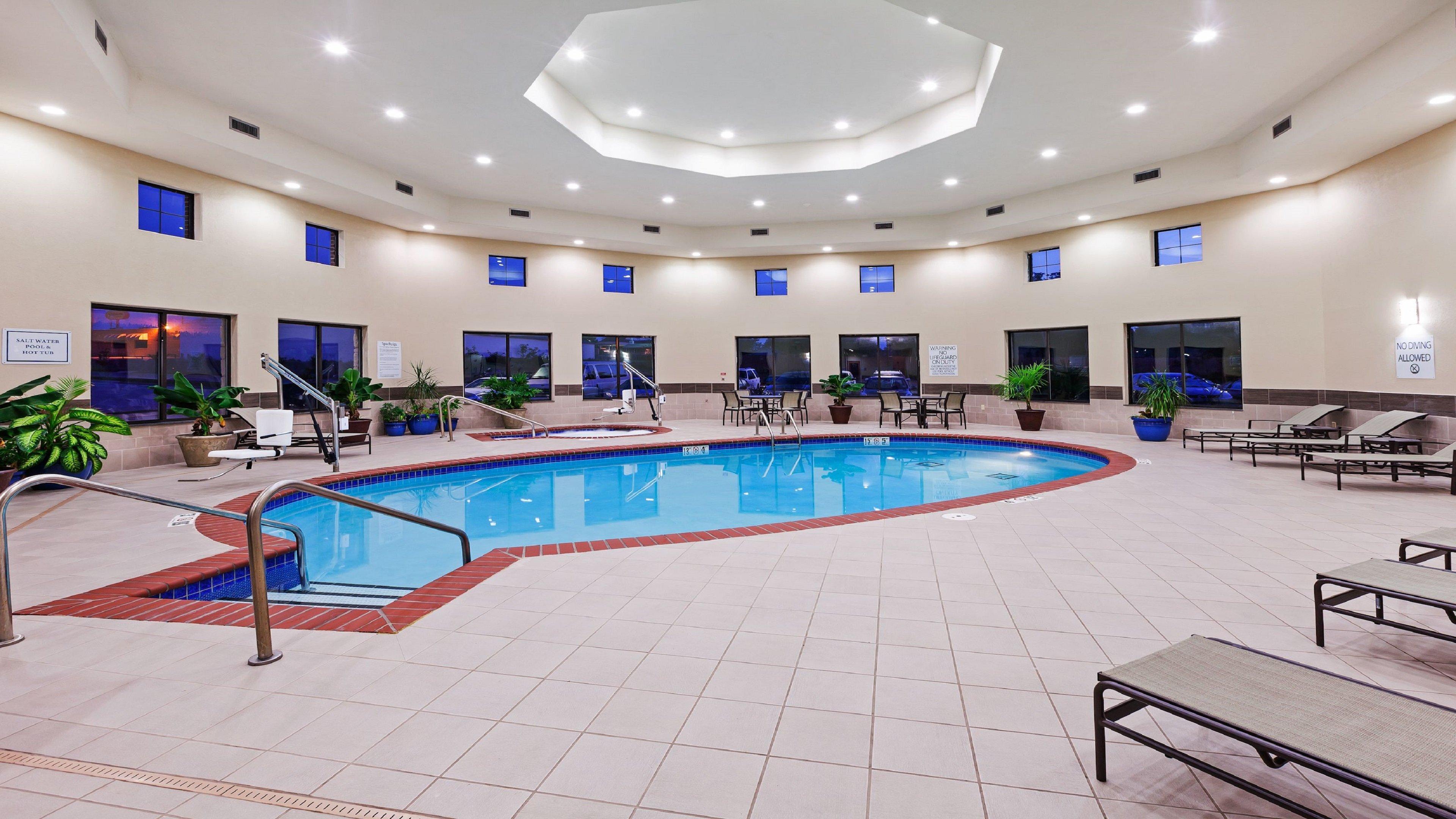 Holiday Inn Express Hotel And Suites Duncan By Ihg Exterior photo