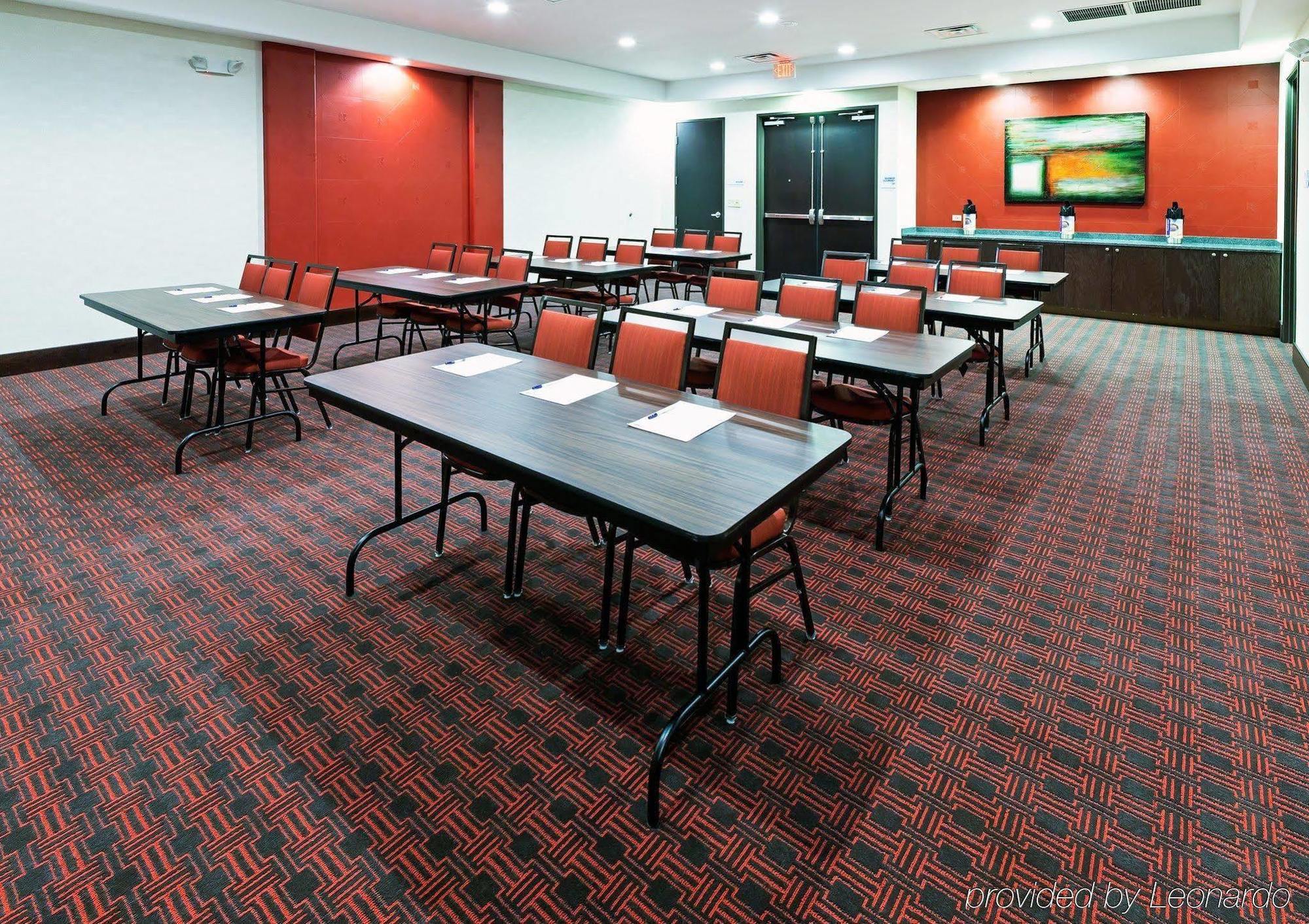 Holiday Inn Express Hotel And Suites Duncan By Ihg Exterior photo