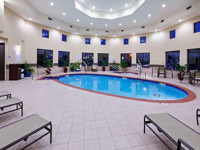Holiday Inn Express Hotel And Suites Duncan By Ihg Exterior photo